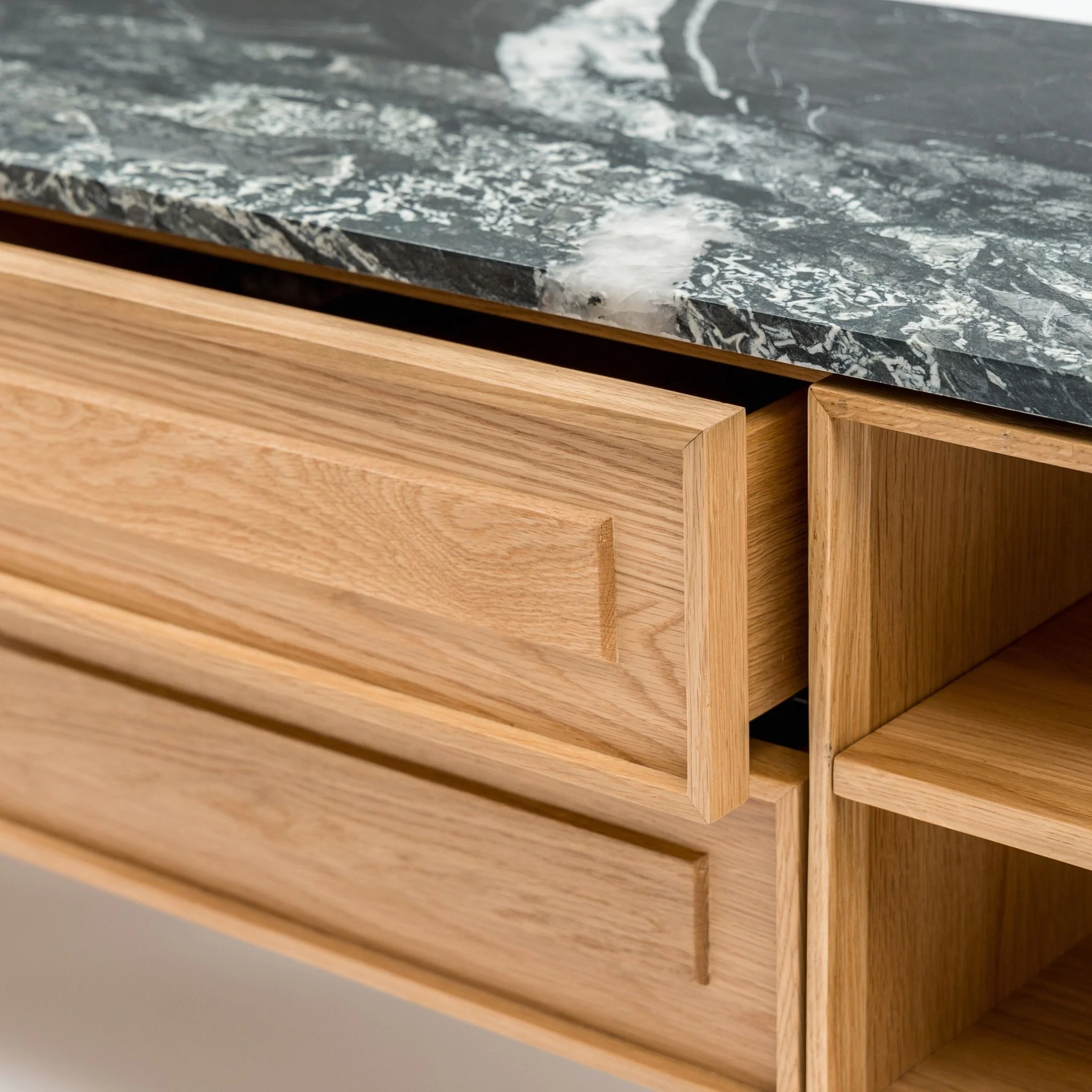 Yorke 220 Entertainment Unit - Light Oak & Nero Perlato - Image 9
