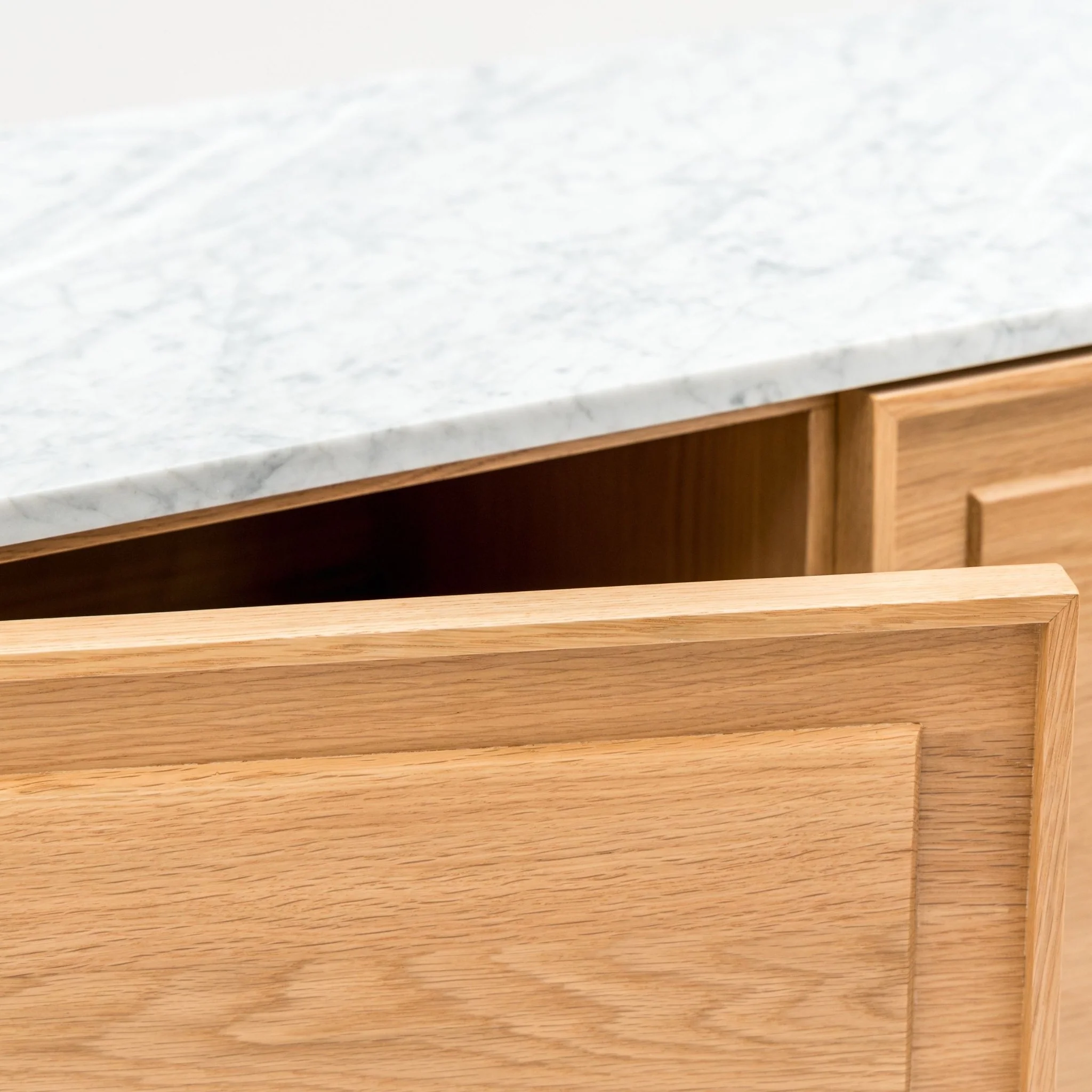Yorke 220 Sideboard - Light Oak & Bianca Carrara - Image 7