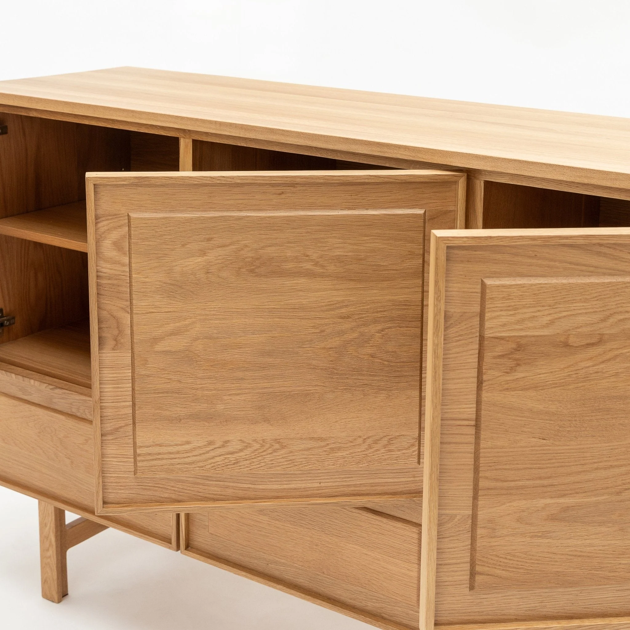 Yorke Highboard - Light Oak - Image 23