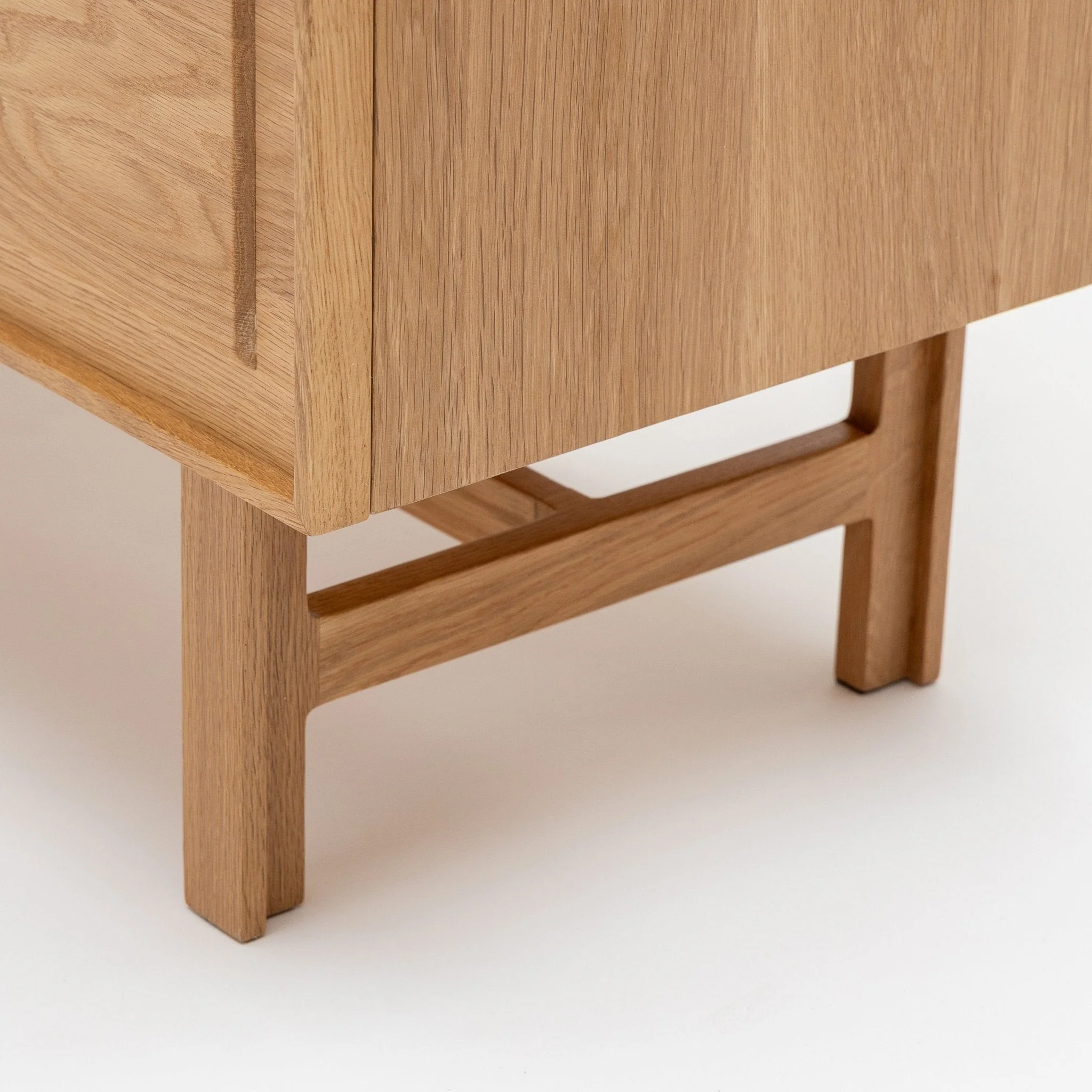 Yorke Highboard - Light Oak - Image 28