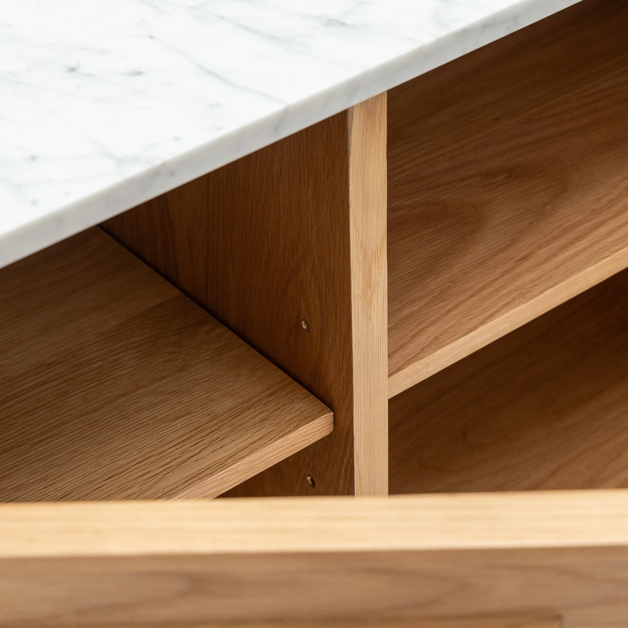 Yorke Highboard - Light Oak & Bianca Carrara - Image 24