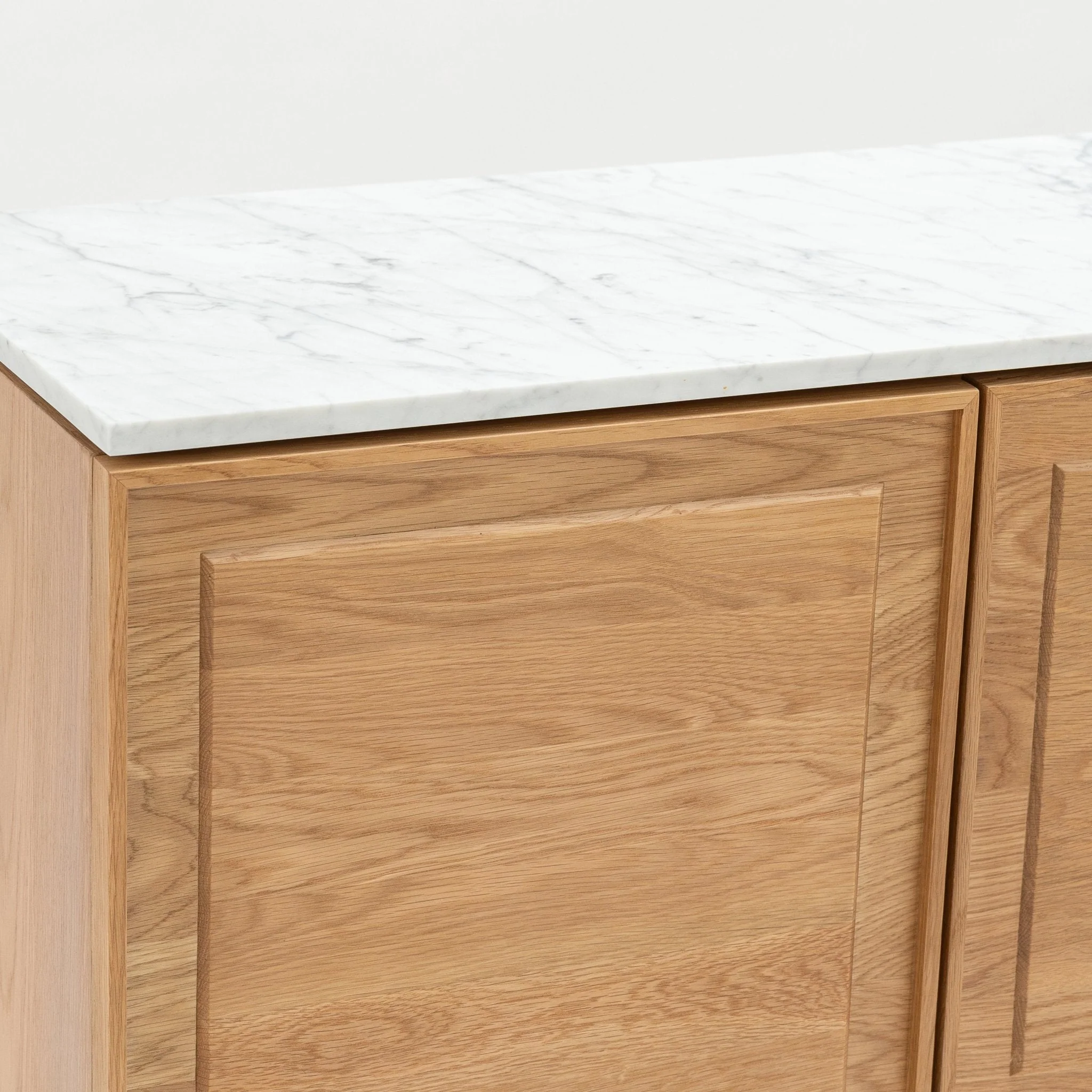 Yorke Highboard - Light Oak & Bianca Carrara - Image 9